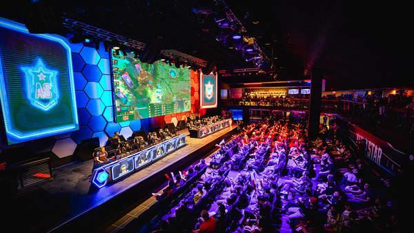 队员亲自官宣：线上赛之王宣告解散