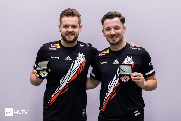 英雄联盟比分：2020LPL夏季总决赛，TES 3：2 击败JDG，LPL新王登基！